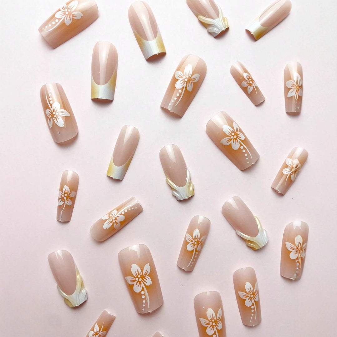 Artificial nail set with elegant floral designs and high-gloss finish Stornfield