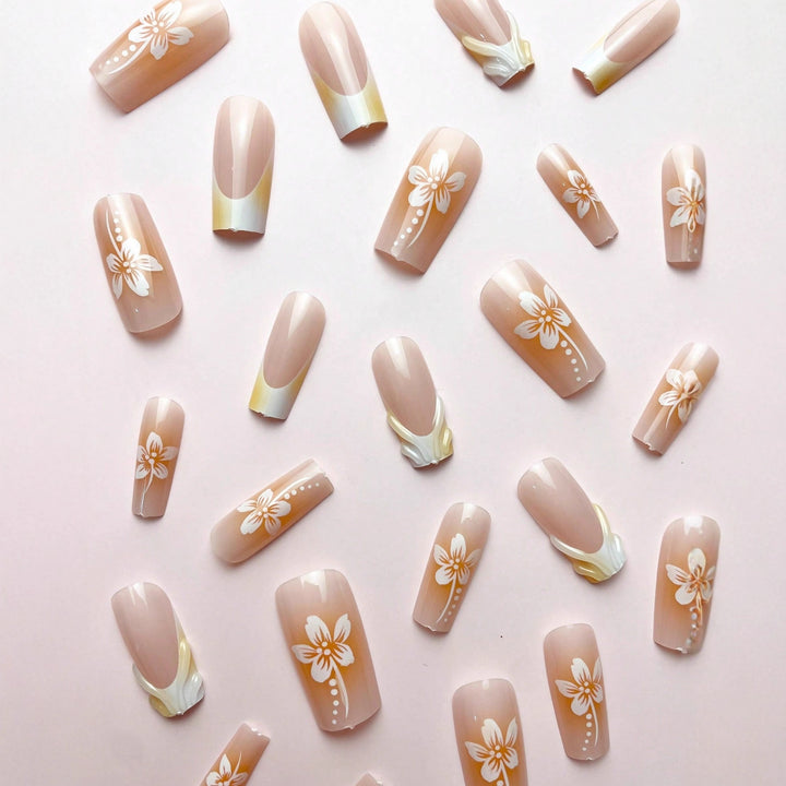 Artificial nail set with elegant floral designs and high-gloss finish Stornfield
