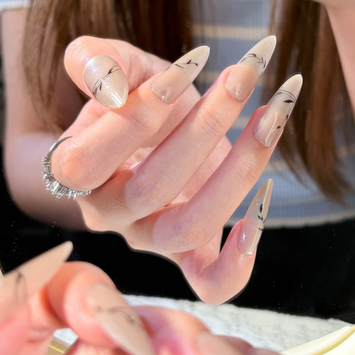 Stylish Floral Nail Set Stornfield