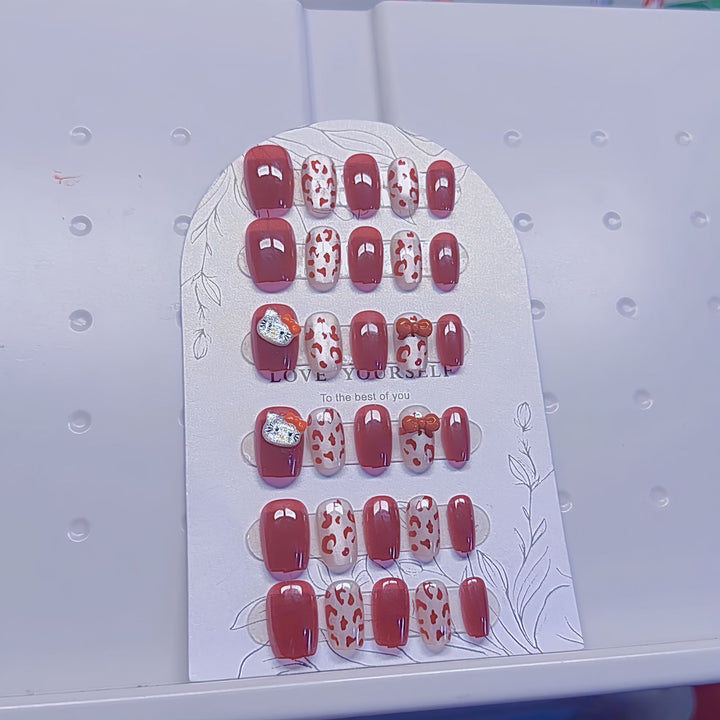 Creative Press-On Nail Collection Stornfield