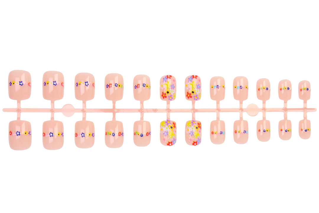 Artificial nail set with floral designs and high-quality embellishments Stornfield