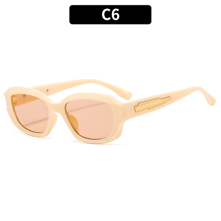 Stylish Cat-Eye Sunglasses with Elegant Accent