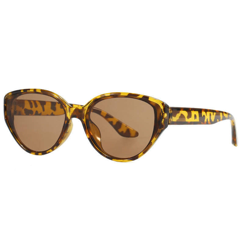 Women Cat-Eye Sunglasses with Modern Design Stornfield