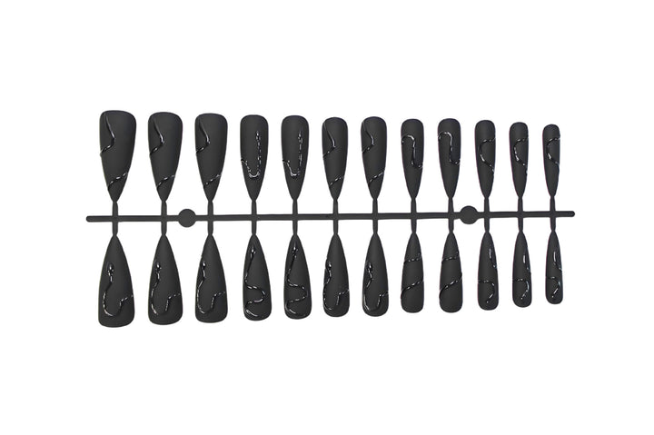 Artificial nail set with stylish geometric designs Stornfield