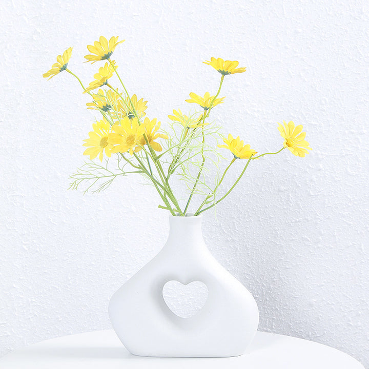 Heart-Shaped Decorative Ceramic Vase Stornfeild