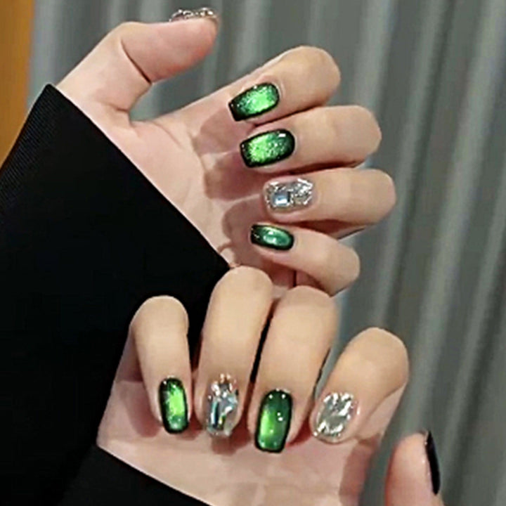 Glamorous nail extensions with creative glitter design Stornfield