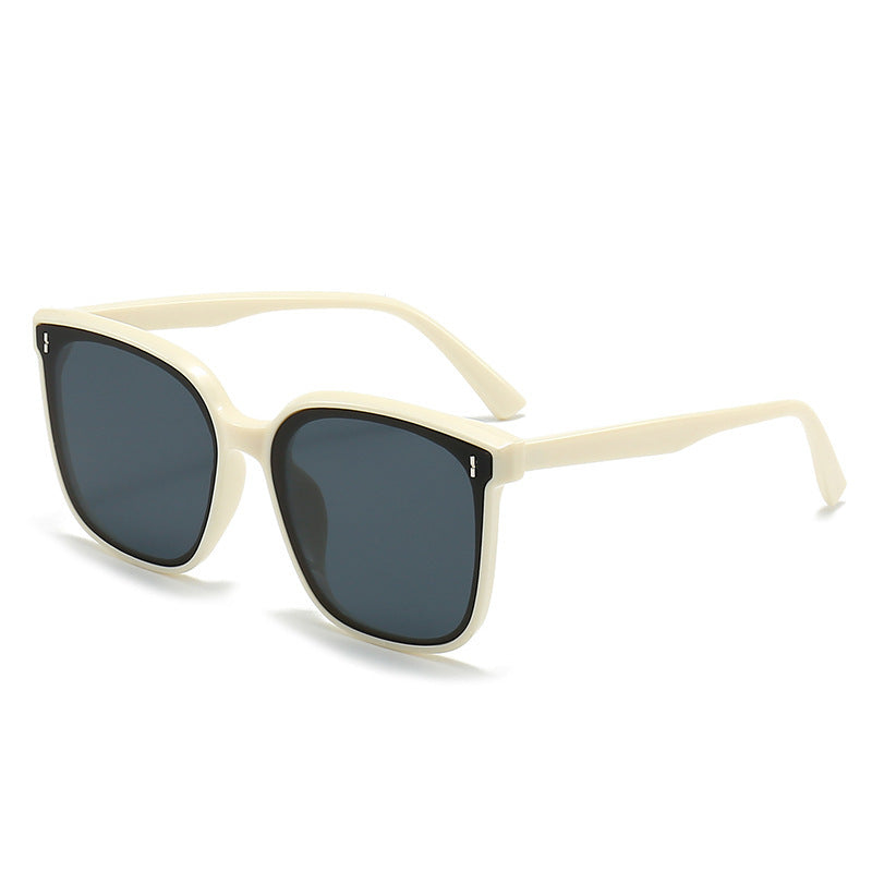 Women's fashion sunglasses with protective UV filter and elegant design Stornfield