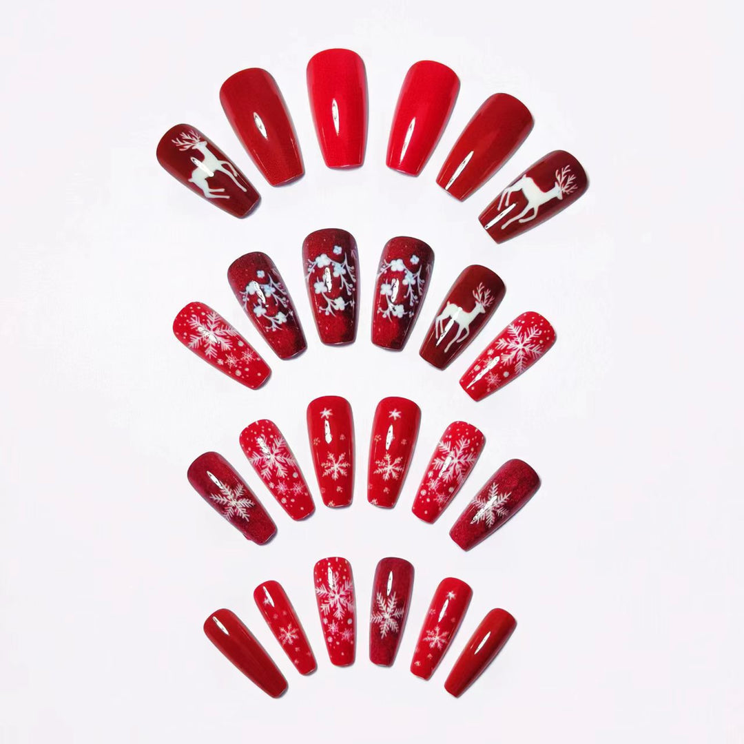 Artificial nails with wintry reindeer design Stornfield