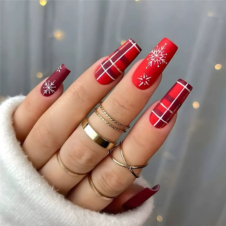 Festive Holiday Nail Art Stornfield