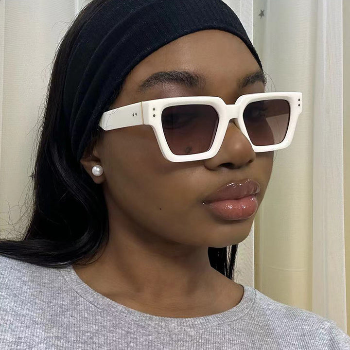 Women's trendy sunglasses in elegant oversized design Stornfield