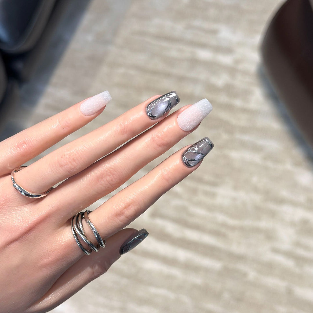 Elegant Acrylic Press-On Nail Art Set with Metallic Design Elements Stornfield