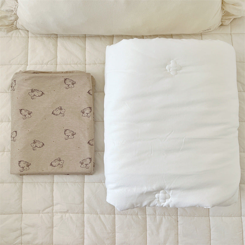 Unisex cotton pillowcase with cheerful bear design Stornfield