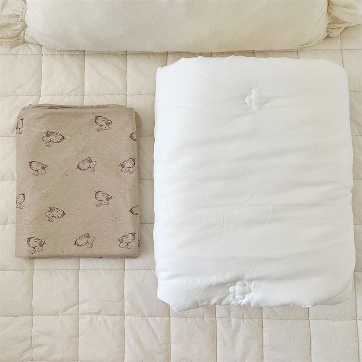 Unisex cotton pillowcase with cheerful bear design Stornfield