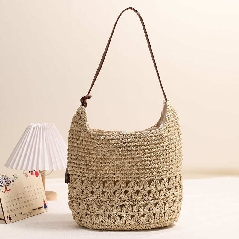 Handcrafted Shoulder Bag Made of Braided Natural Material Stornfield