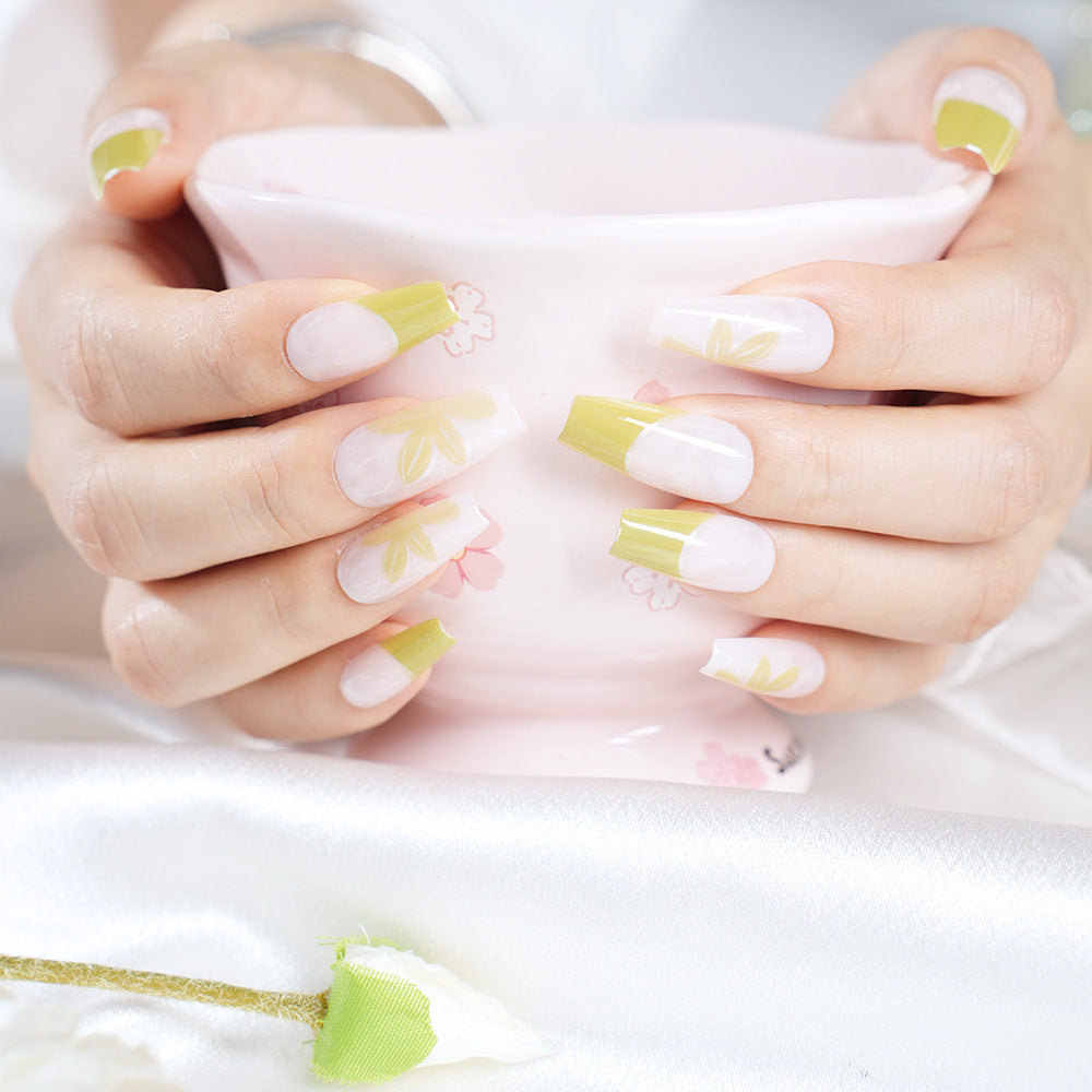 Floral Press-On Nail Tips Stornfield