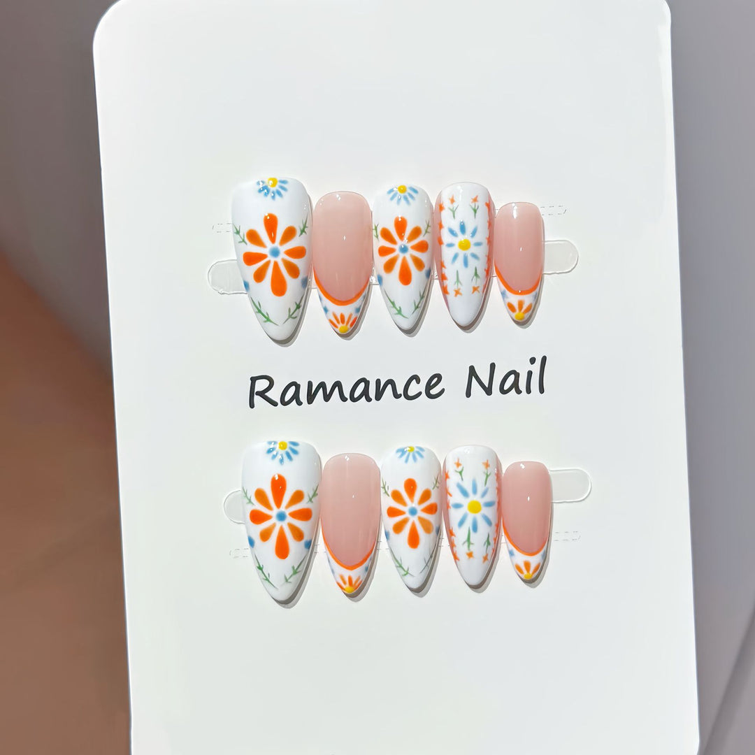 Floral Themed Press-On Nail Art Set Stornfield