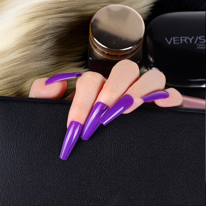 Artificial nails with elegant design Stornfield