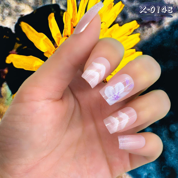 Elegant Floral Press-On Nail Art Set