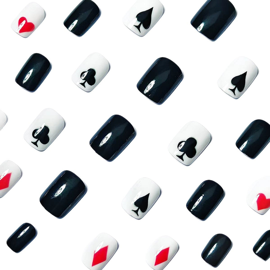 Artificial nails with playing card design Stornfield