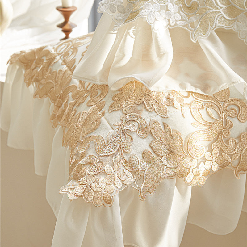 Luxury bedding set with lace trim and ruffle