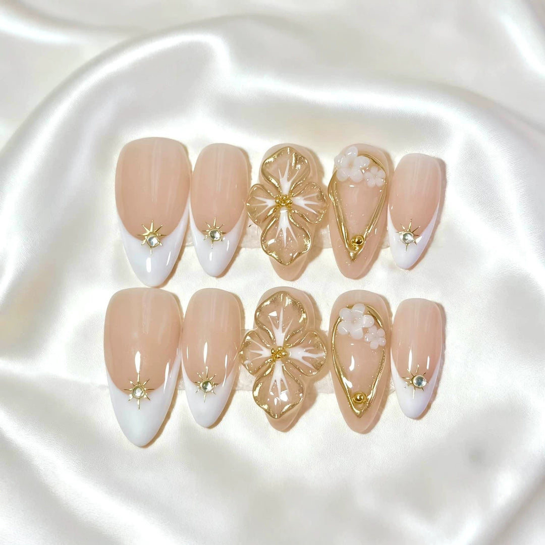 Elegant Press-On Nail Art Set with Luxurious Floral Accents