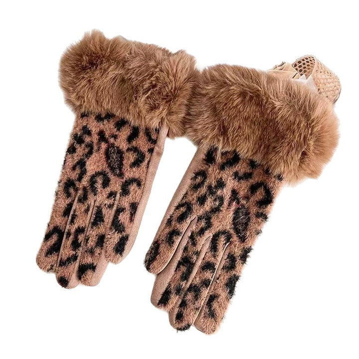 Elegant Leopard Print Touchscreen Gloves Stornfield