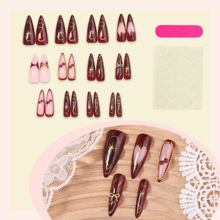 Artificial nail set with luxurious golden accents and glamorous design Stornfield