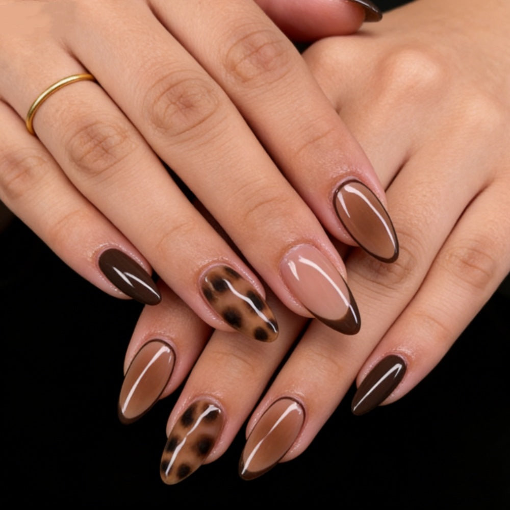 Artistic Almond-Shaped Press-On Nails Stornfield
