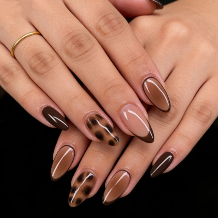 Artistic Almond-Shaped Press-On Nails Stornfield