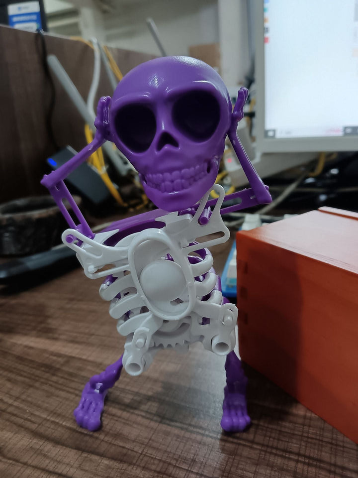 Dancing and Swinging 3D Skull Toy | Stornfield