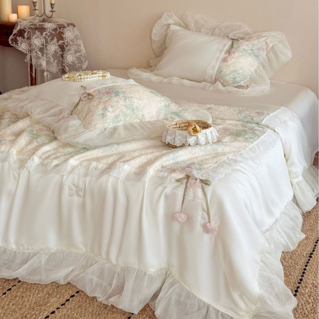 Luxurious Ruffled Bed Linen Set with Lace Trim and Pastel Flower Design
