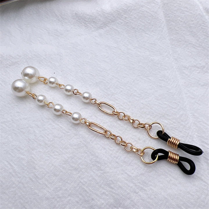 Elegant Pearl-Linked Eyewear Chain Stornfield