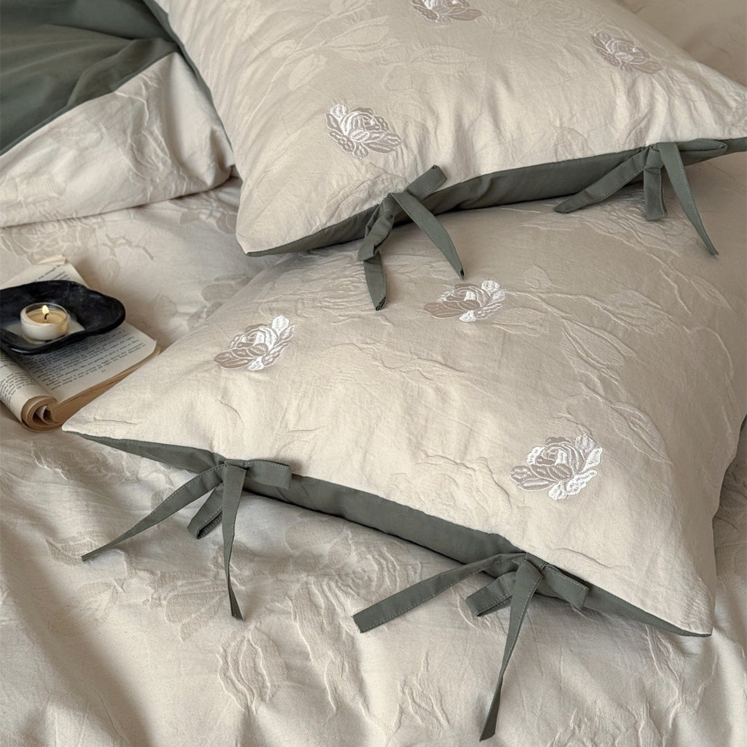 Stonewashed Breathable Cotton-Linen Duvet Cover Set with Embroidered Motif and Corner Tie Closures