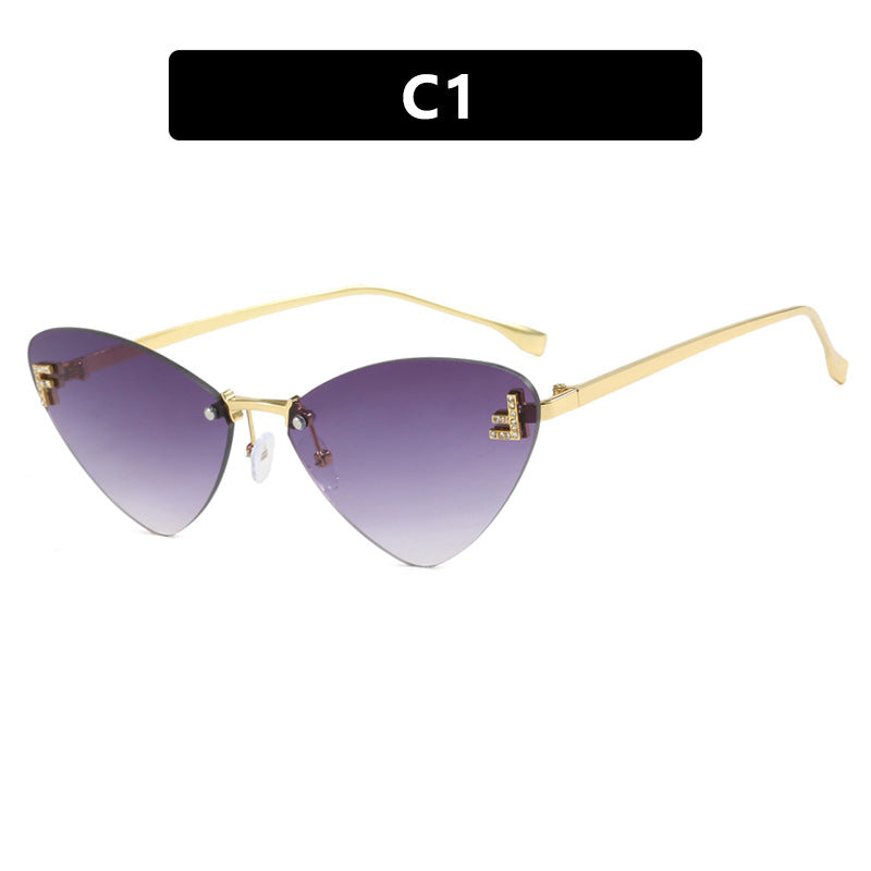 Women's extravagant Cat-Eye sunglasses with sparkling details Stornfield