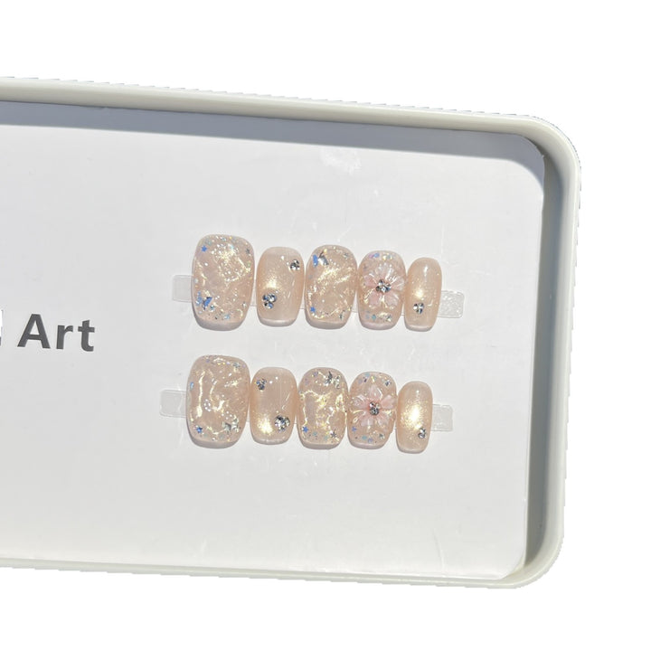Decorative Floral Press-On Nail Set with Shimmering Accents Stornfield