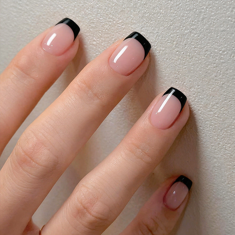 Art nail set with stylish black and white finish Stornfield