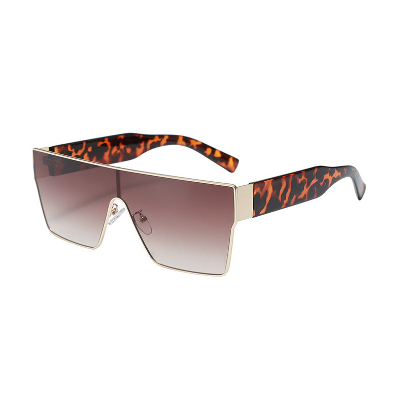 Women’s fashionable visor-like sunglasses with innovative frame Stornfield