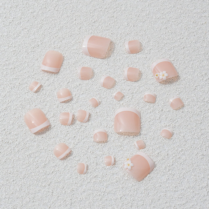 Artificial nail set with elegant flower and French tip designs Stornfield