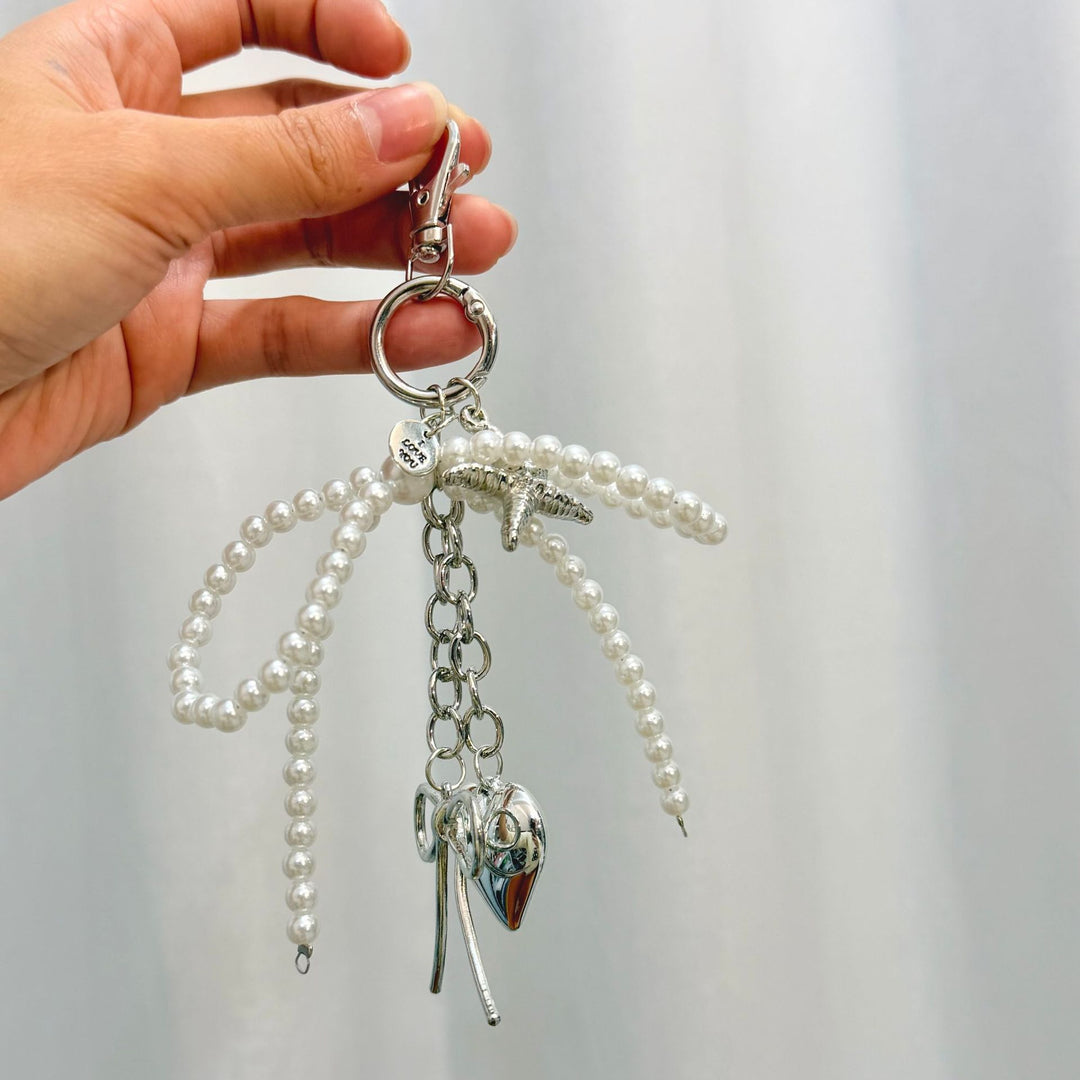 Pearl and Bow Charm Keychain Stornfield