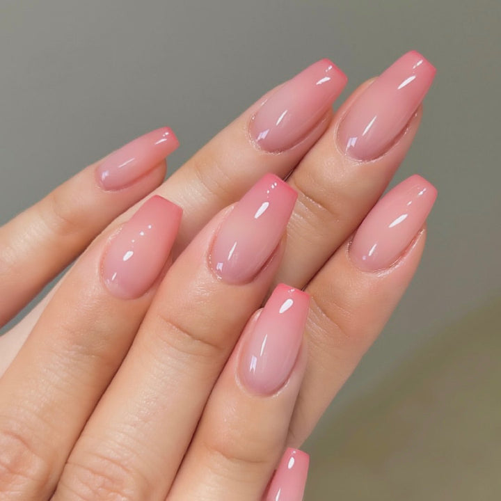 high-quality artificial nails with an elegant gradient Stornfield