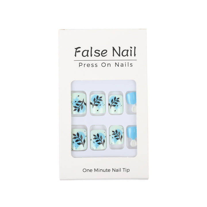 Stylish leaf design artificial nails Stornfield
