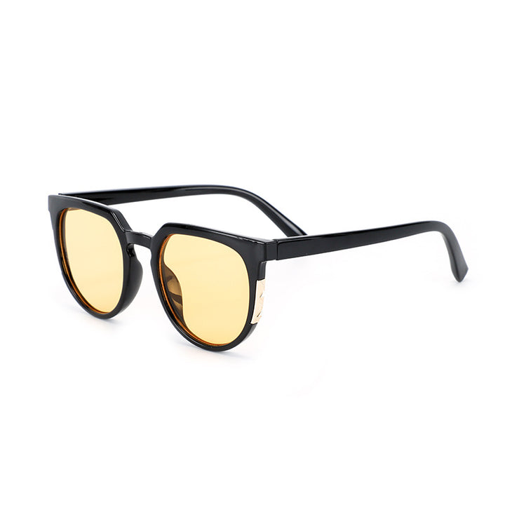 Ladies elegant sunglasses with fashionable frame and UV protection Stornfield
