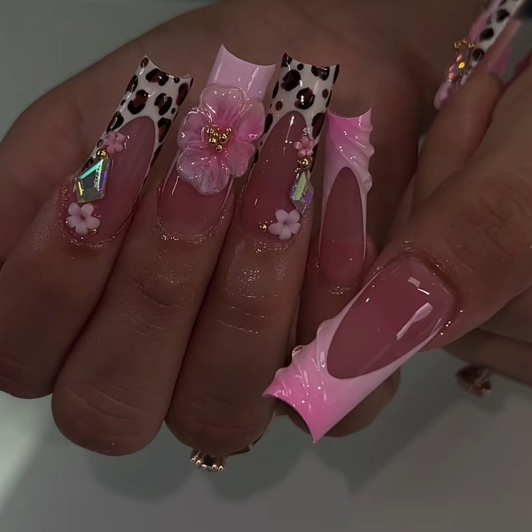 Artistic Floral Accent Press-On Nails Stornfield