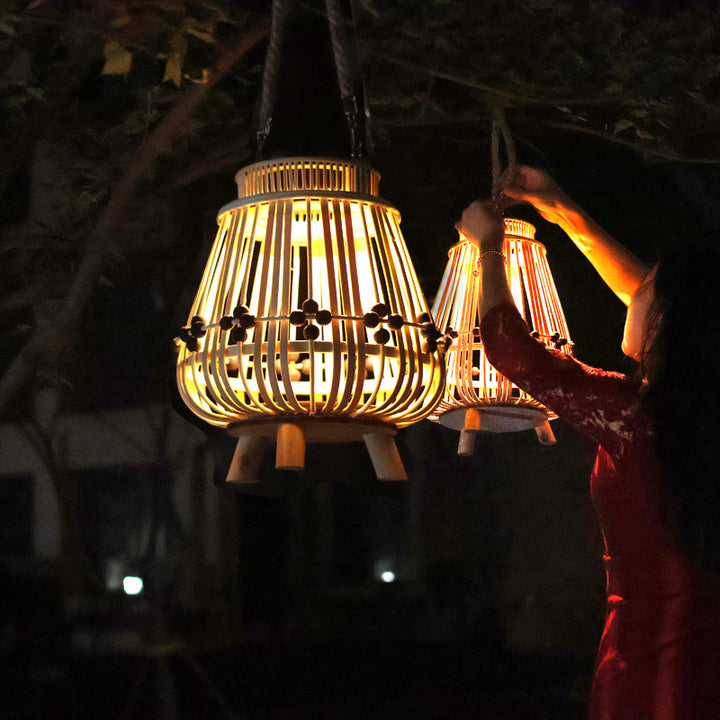 Decorative light source with natural rattan Stornfield