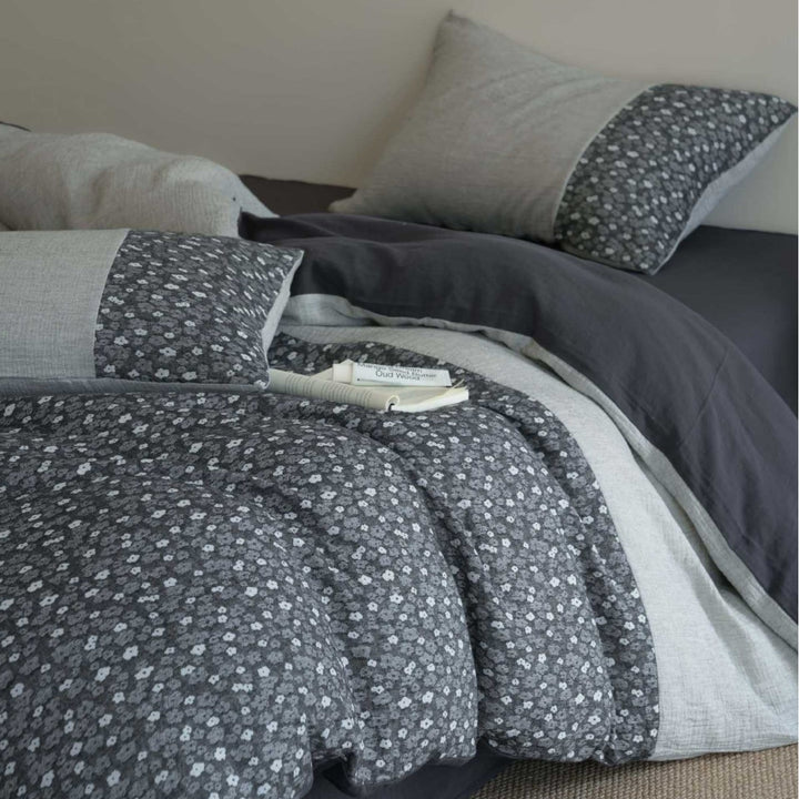 Reversible Brushed Cotton Duvet Cover Set with Patch Floral Print and Envelope Pillowcases