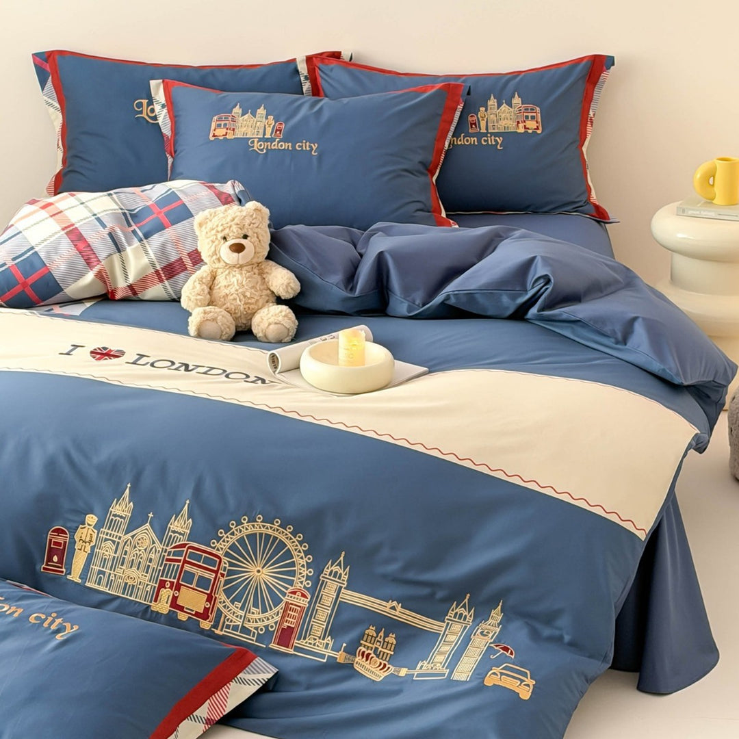 Bedding set with London motif and checked reversible sides