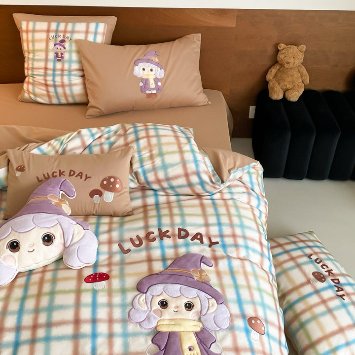 Cartoon Plaid Cotton-Sateen Duvet Cover Set with Character Appliqué & Matching Shams