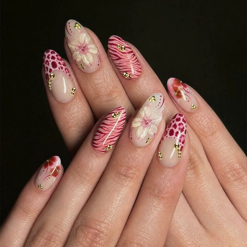 Artistic Floral Nail Design Press-On Set