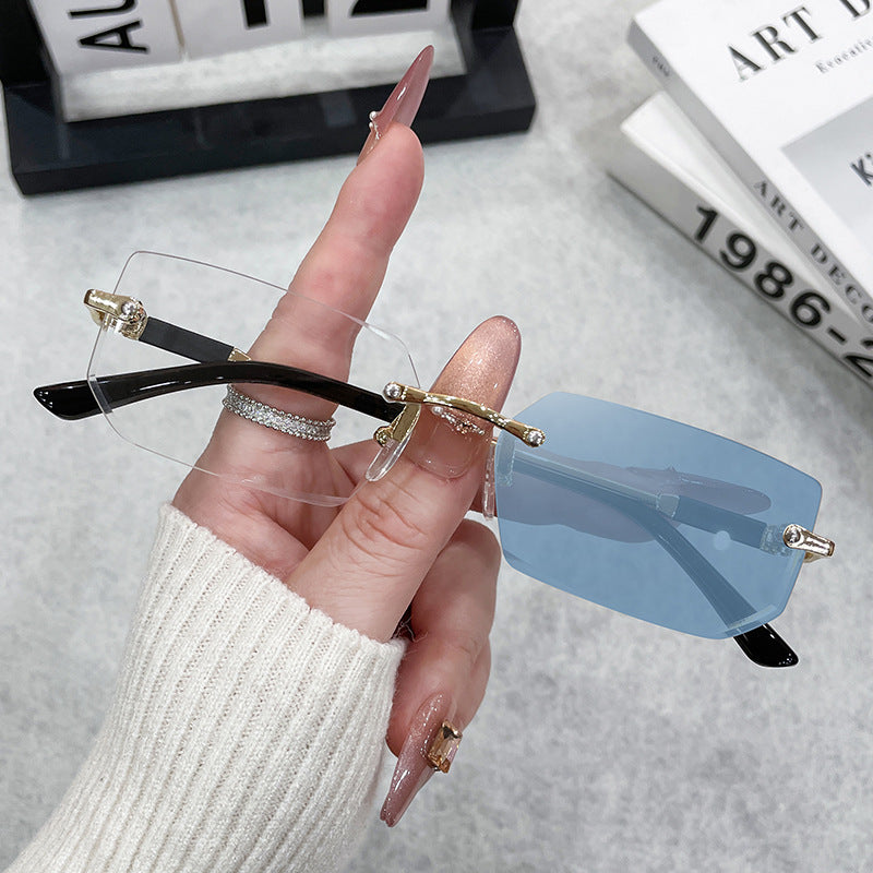 Women's stylish designer glasses with multifunctional lenses Stornfield