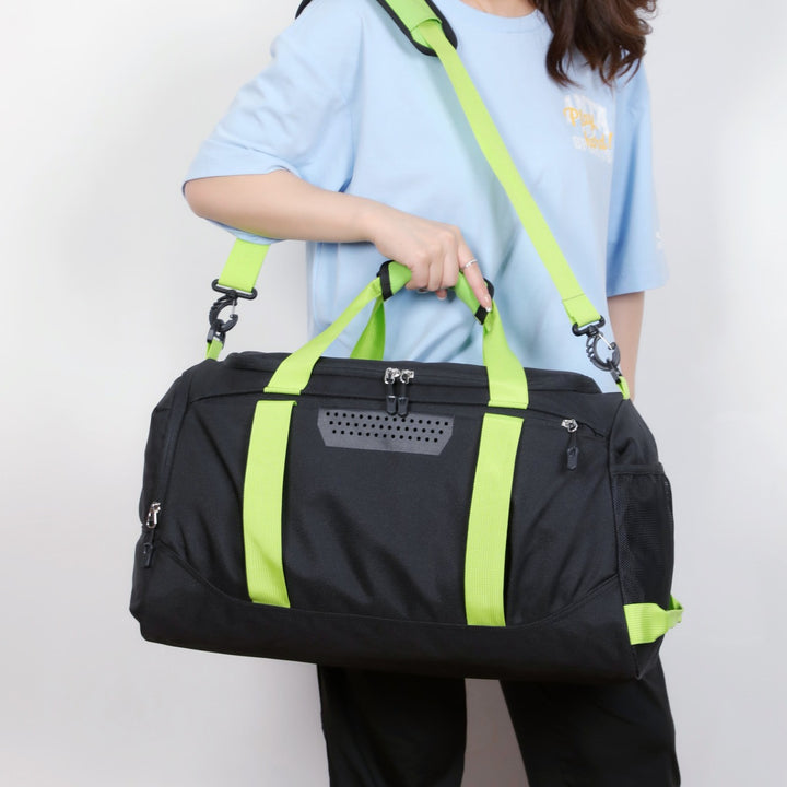 Sporty travel bag with insulating interior compartment Stornfield